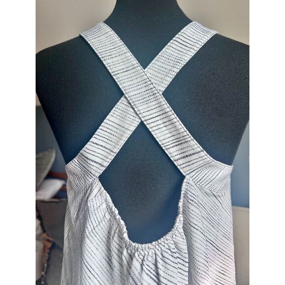 Woman’s Athleta Arrival Tank in Amara White and Black Stripes Size M - Picture 8 of 8